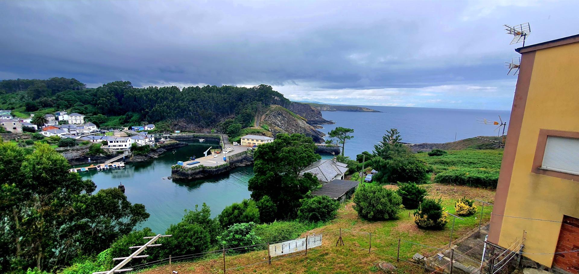 Conjunto de viviendas con vistas al puerto de Viavélez | 787