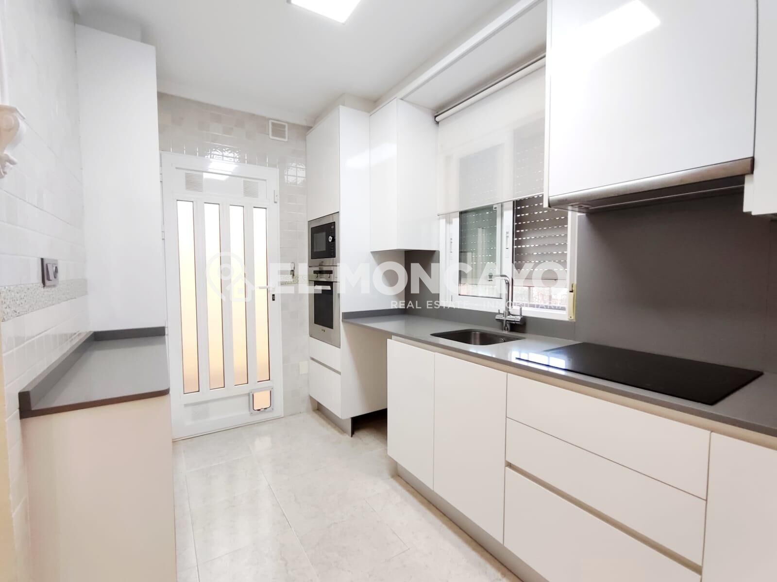 Fantástico chalet independiente con piscina privada en una e - foto 10