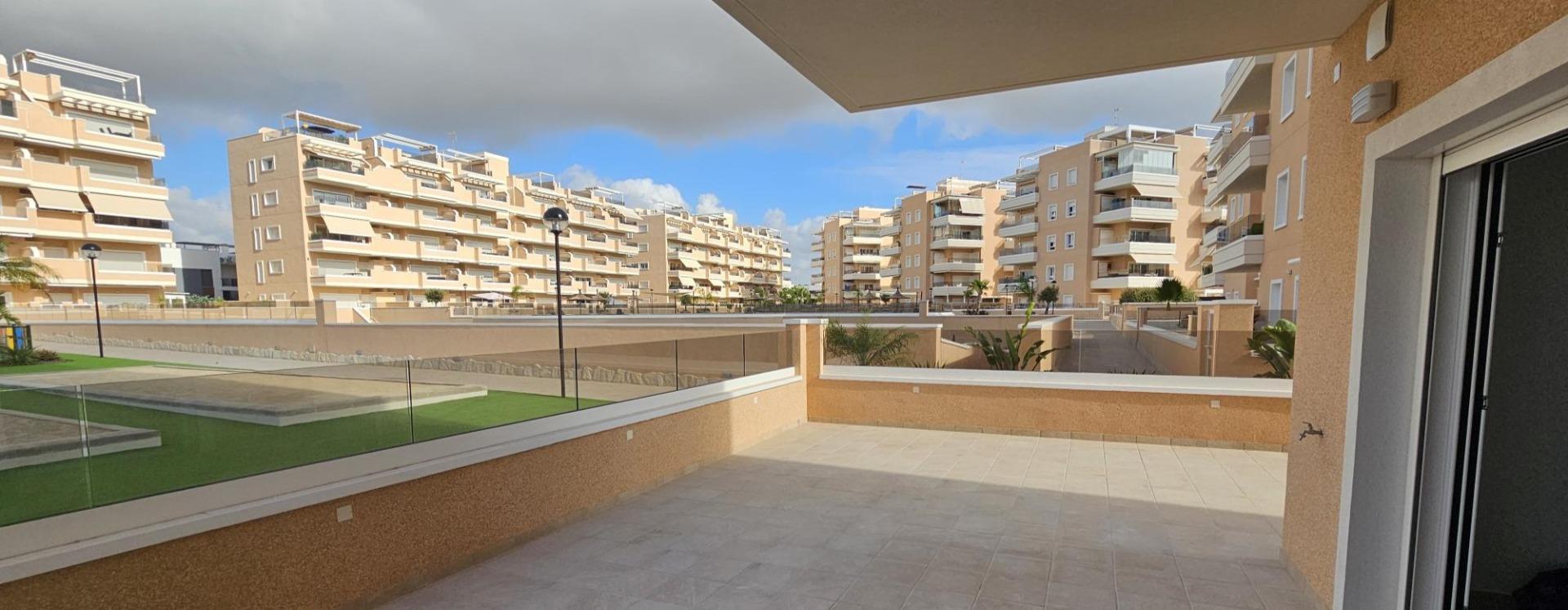 Apartamento en planta baja, listo para entrar a vivir, con u