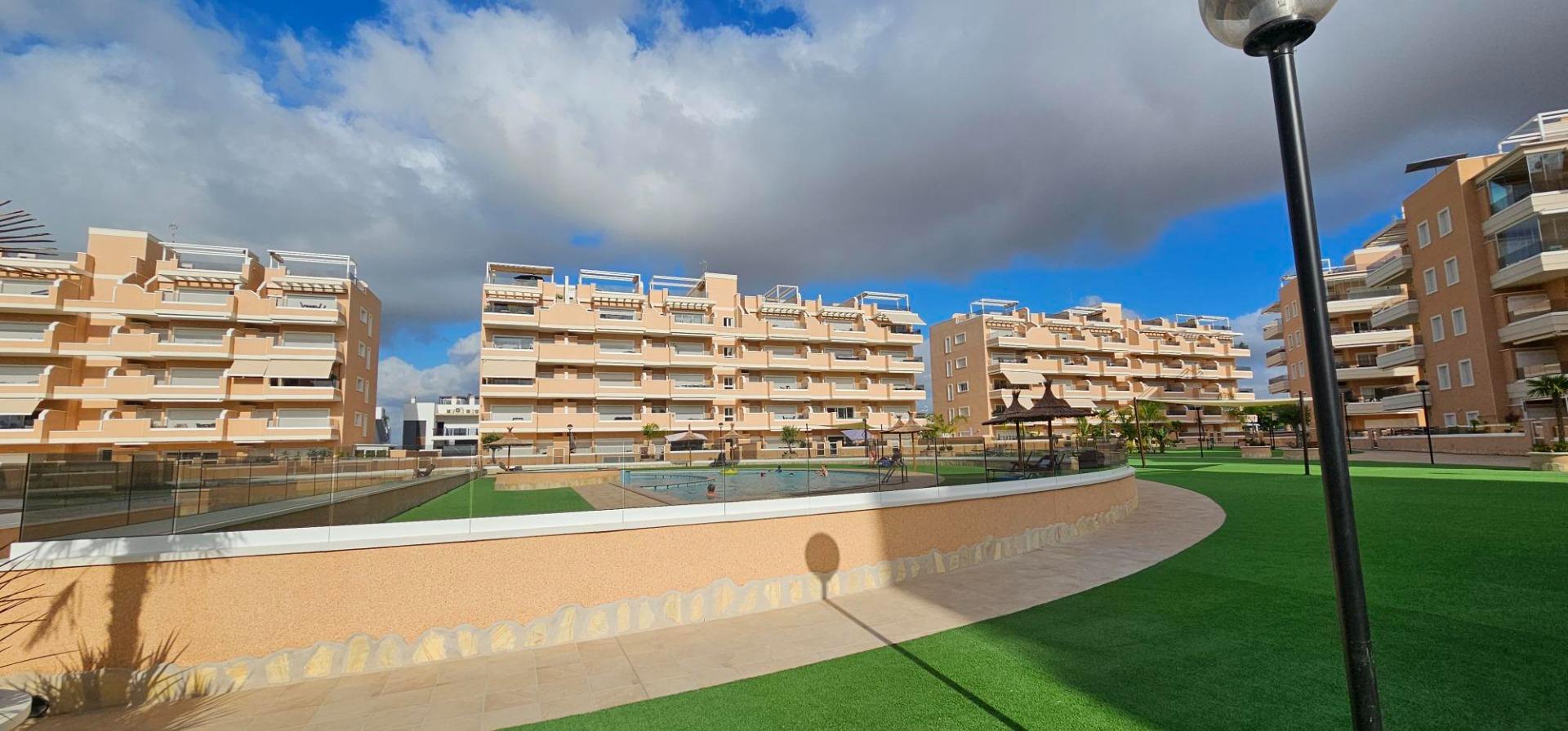 Apartamento en planta baja, listo para entrar a vivir, con u - foto 15