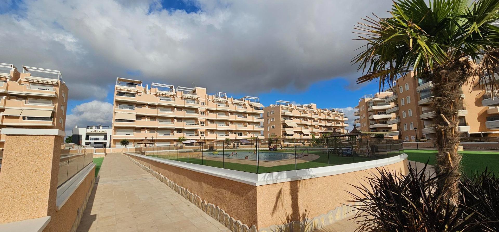 Apartamento en planta baja, listo para entrar a vivir, con u - foto 16
