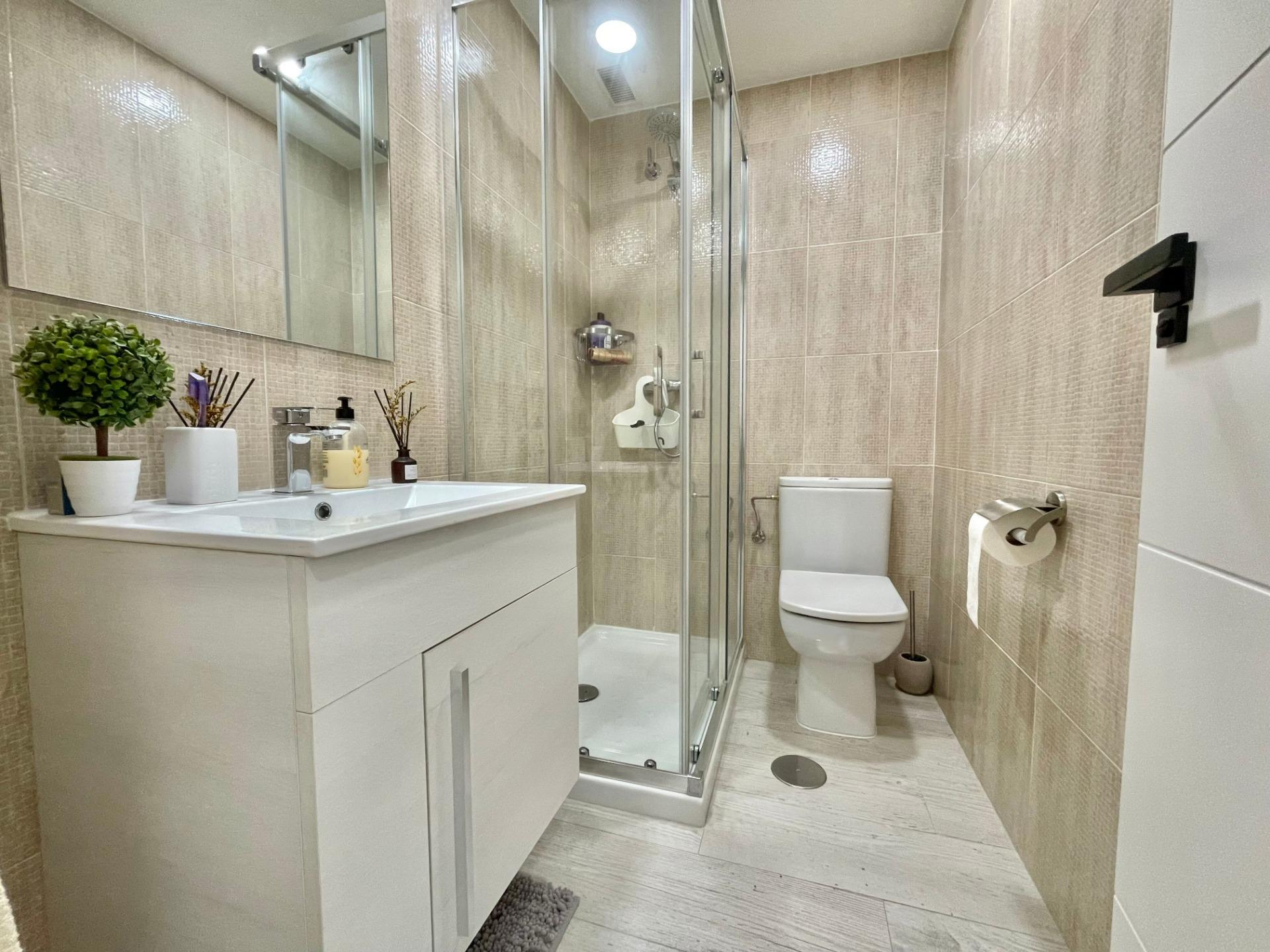 PRECIOSO PISO LISTO PARA ENTRAR A VIVIR! - foto 20