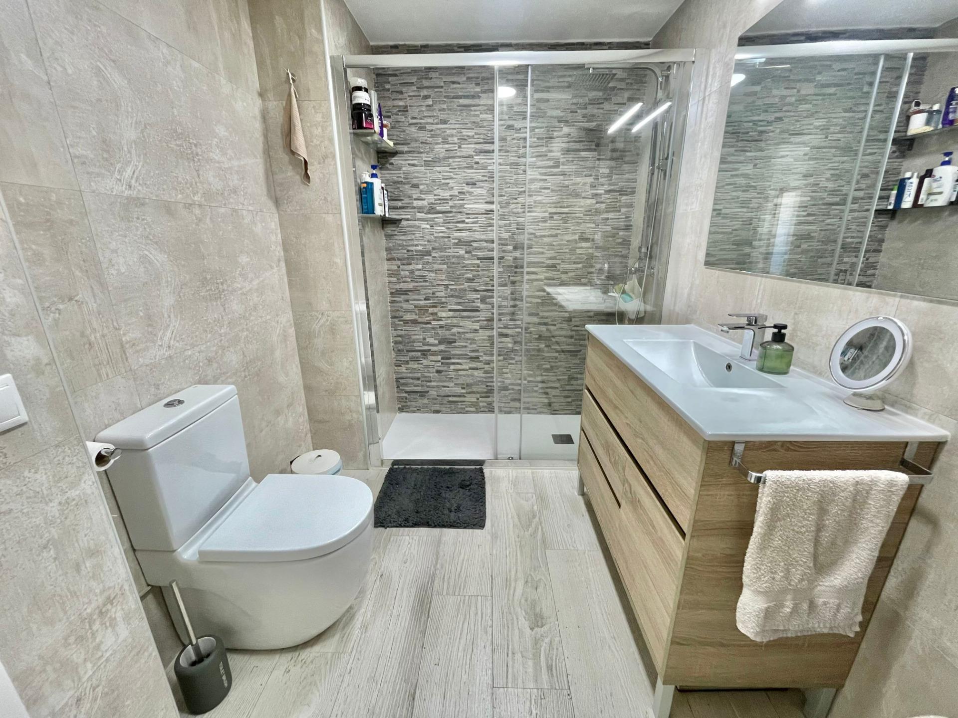 PRECIOSO PISO LISTO PARA ENTRAR A VIVIR! - foto 23