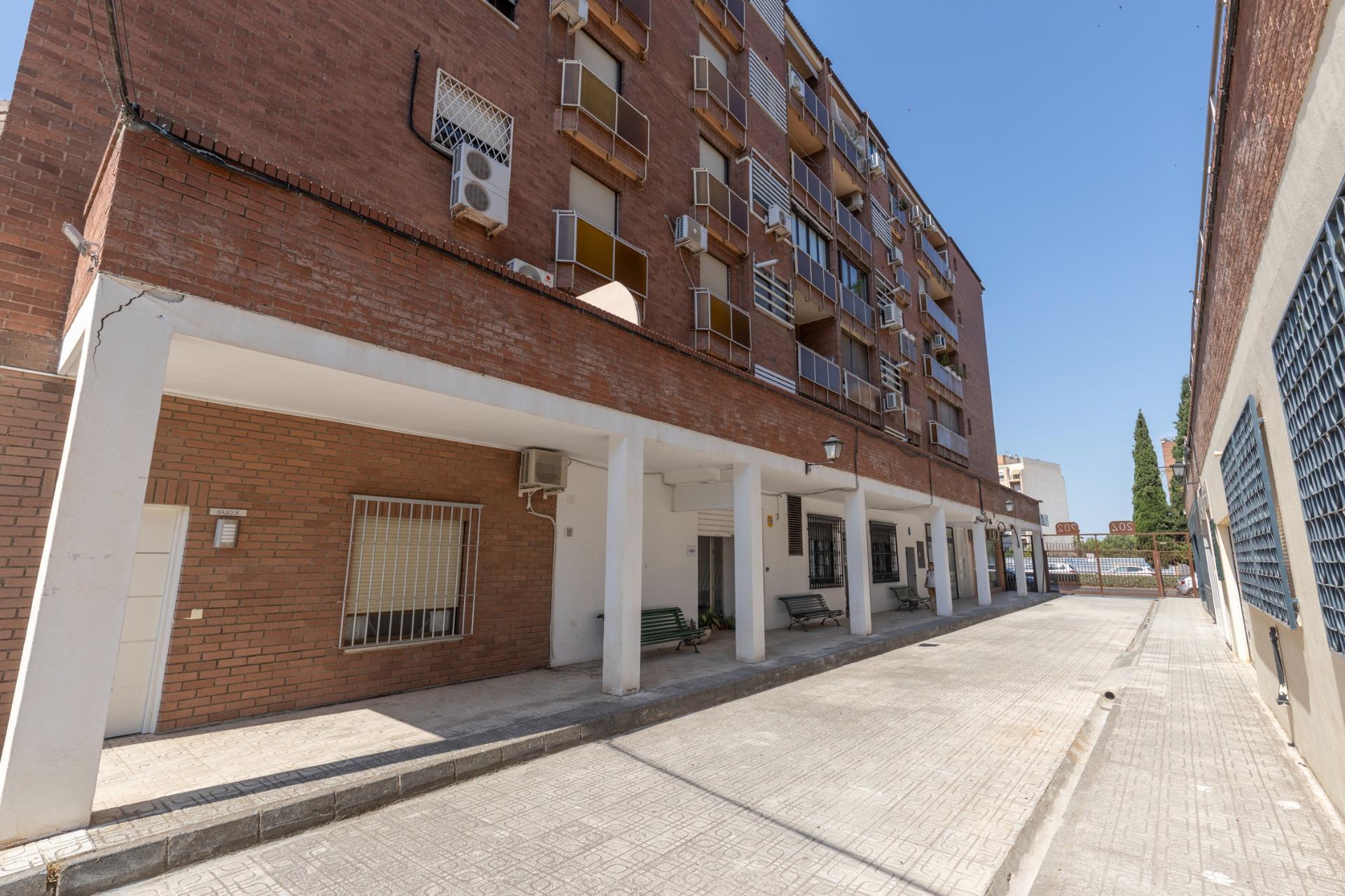 Amplia vivienda de 3 dormitorios junto al metro en la zona d - foto 36