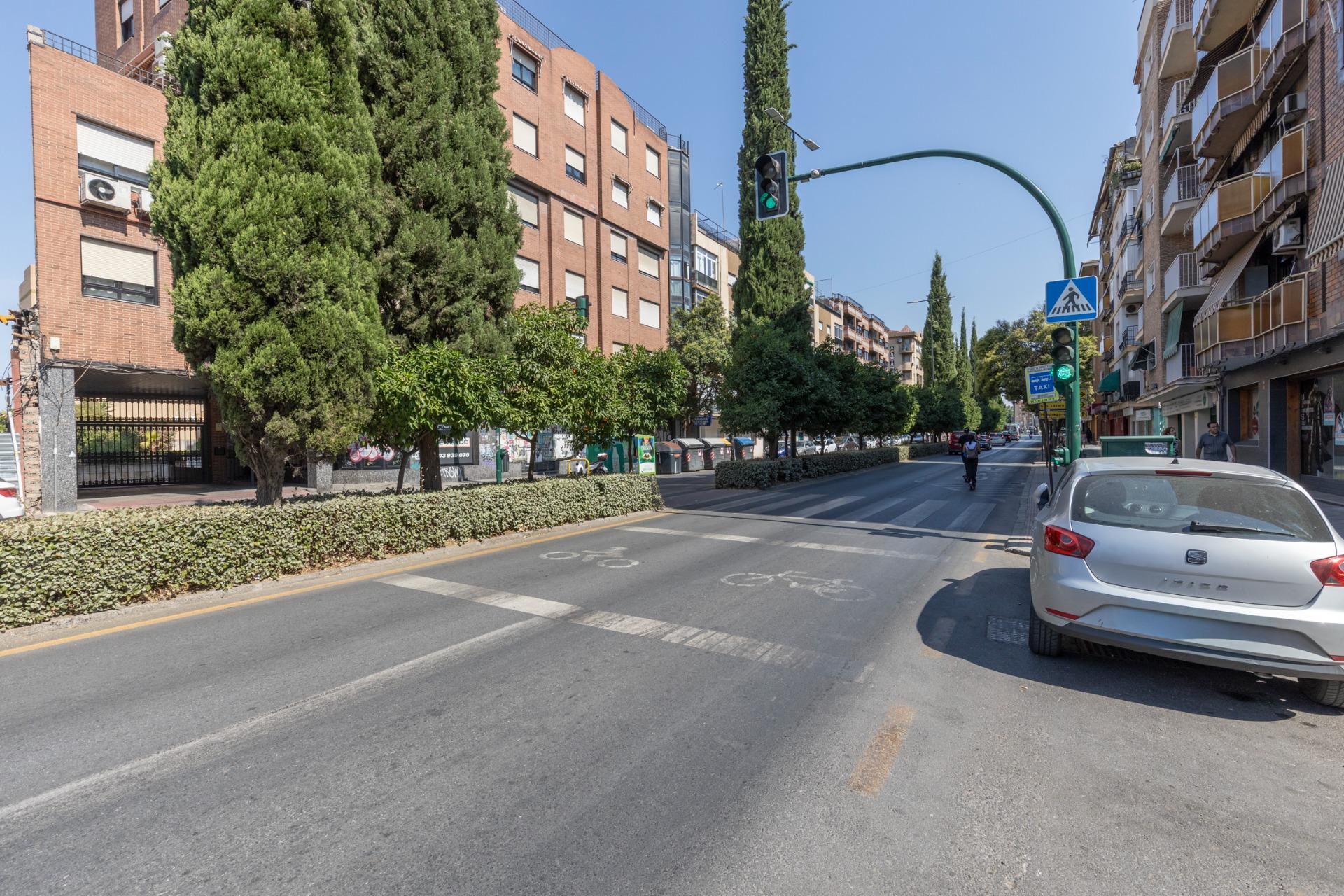 Amplia vivienda de 3 dormitorios junto al metro en la zona d - foto 38