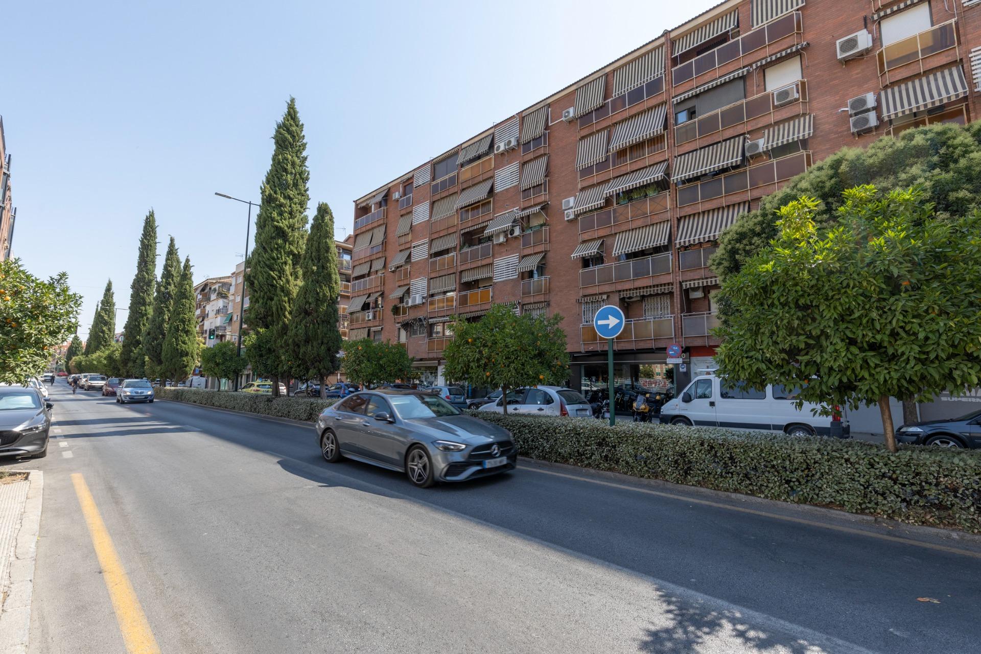 Amplia vivienda de 3 dormitorios junto al metro en la zona d - foto 39