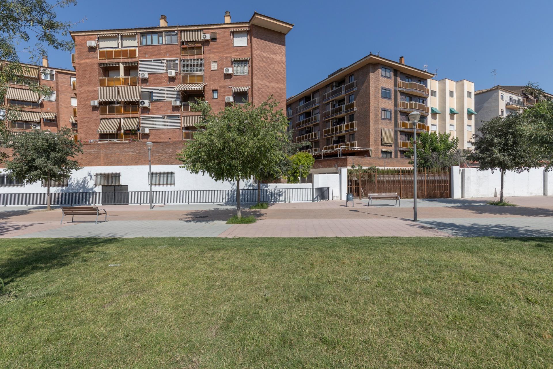 Amplia vivienda de 3 dormitorios junto al metro en la zona d - foto 41