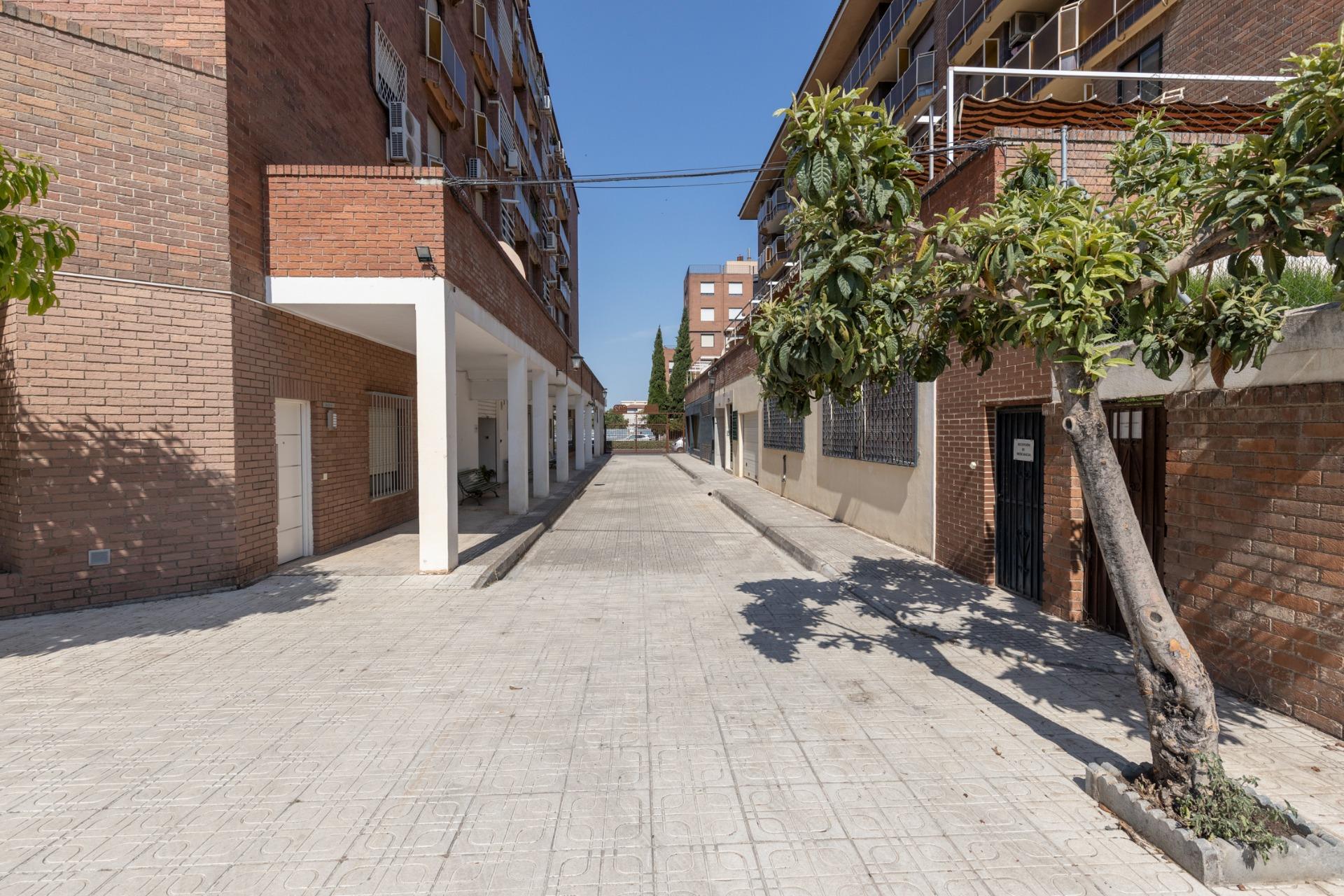 Amplia vivienda de 3 dormitorios junto al metro en la zona d - foto 43