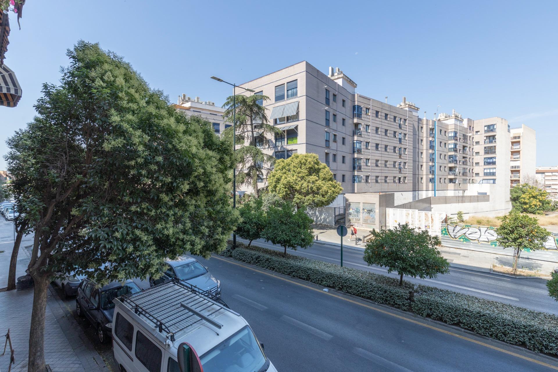 Amplia vivienda de 3 dormitorios junto al metro en la zona d - foto 47
