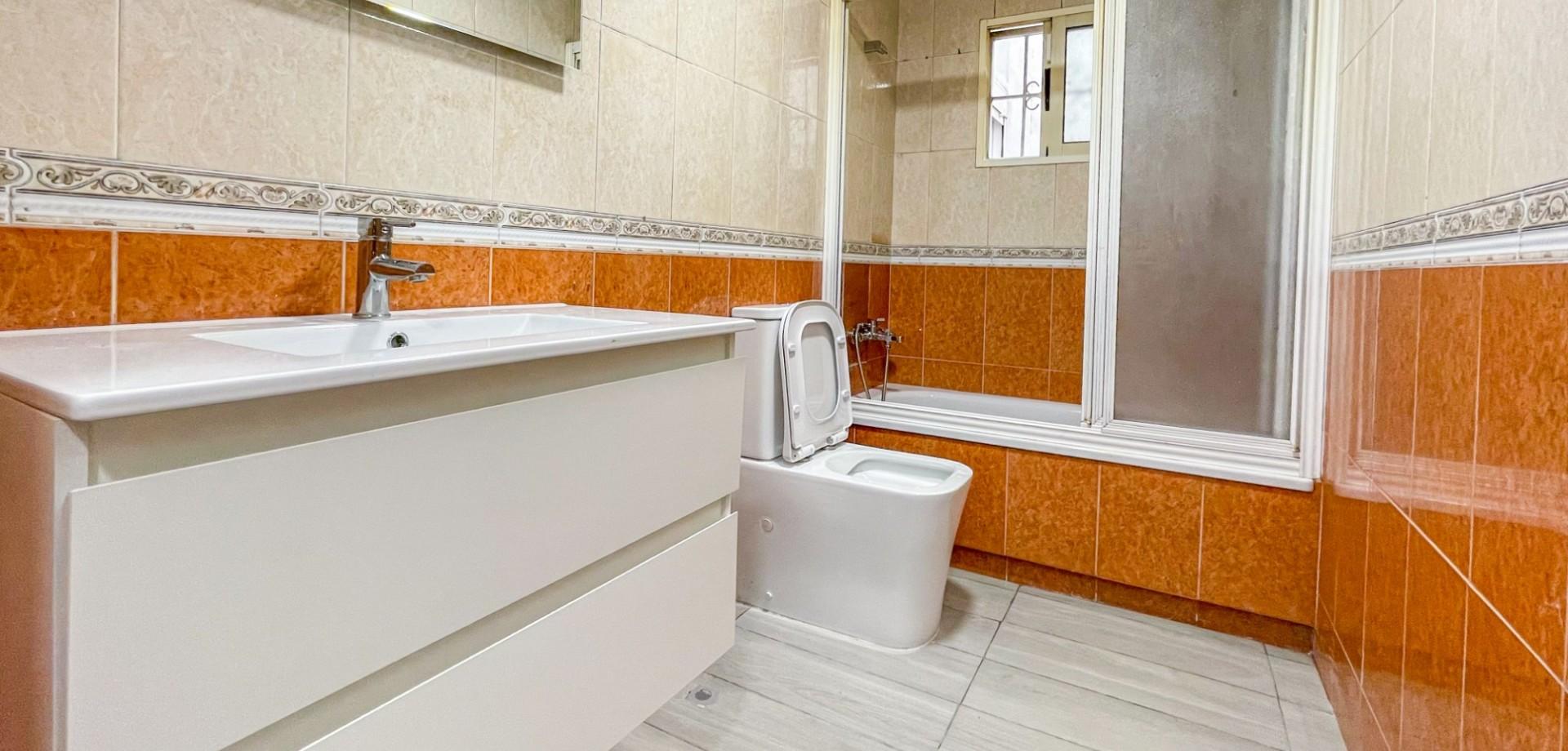 Apartamento 2 habitaciones 68m² en venta - Estacion de autob - foto 13