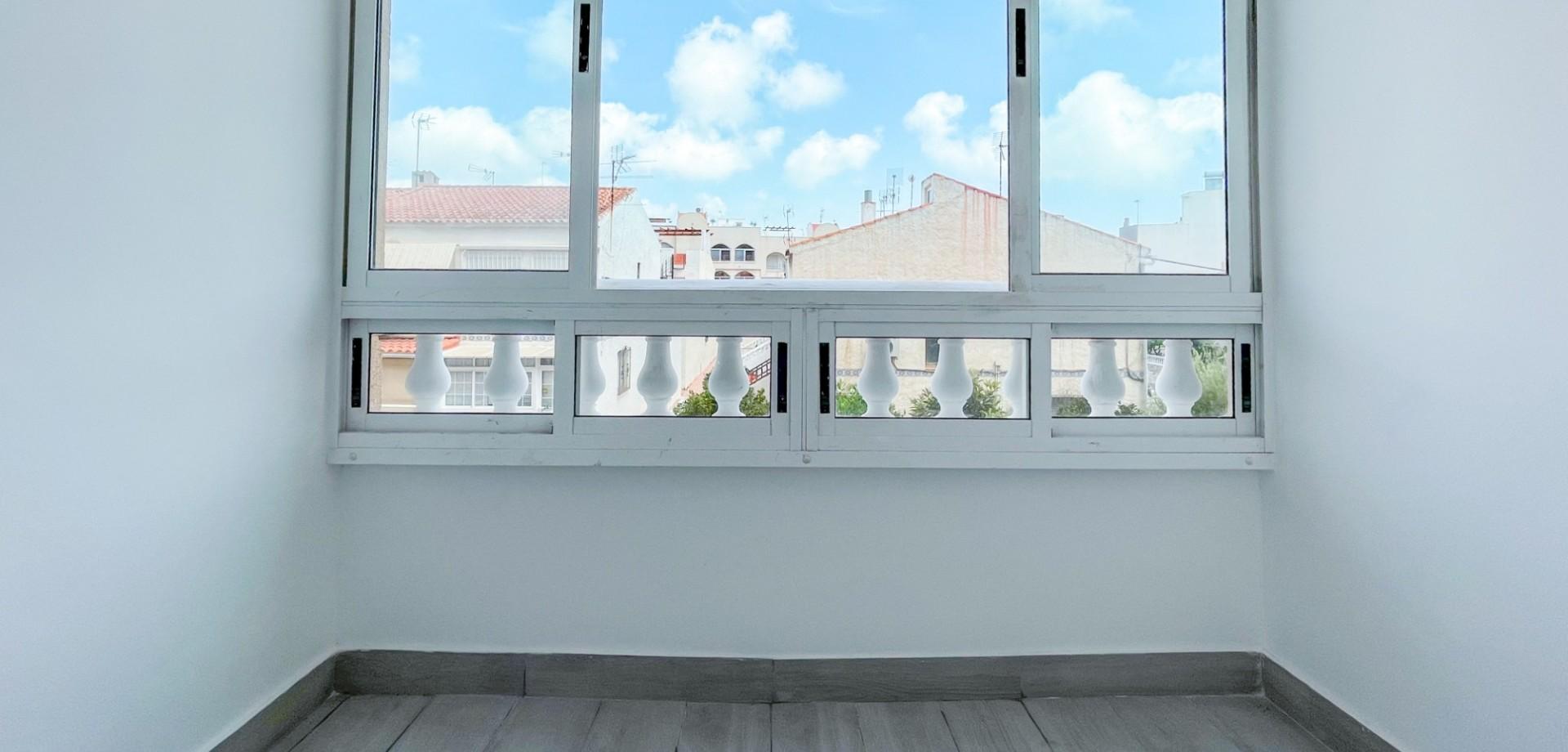 Apartamento 2 habitaciones 68m² en venta - Estacion de autob - foto 5