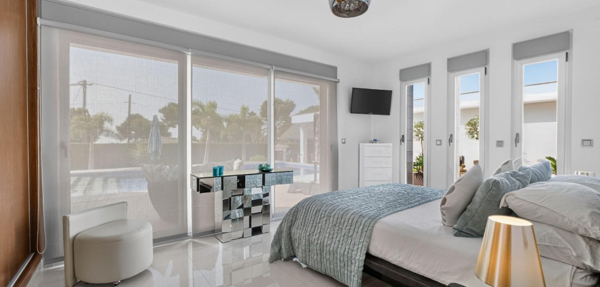 Chalet 4 habitaciones 375m² en venta - Pinar de Campoverde - foto 9