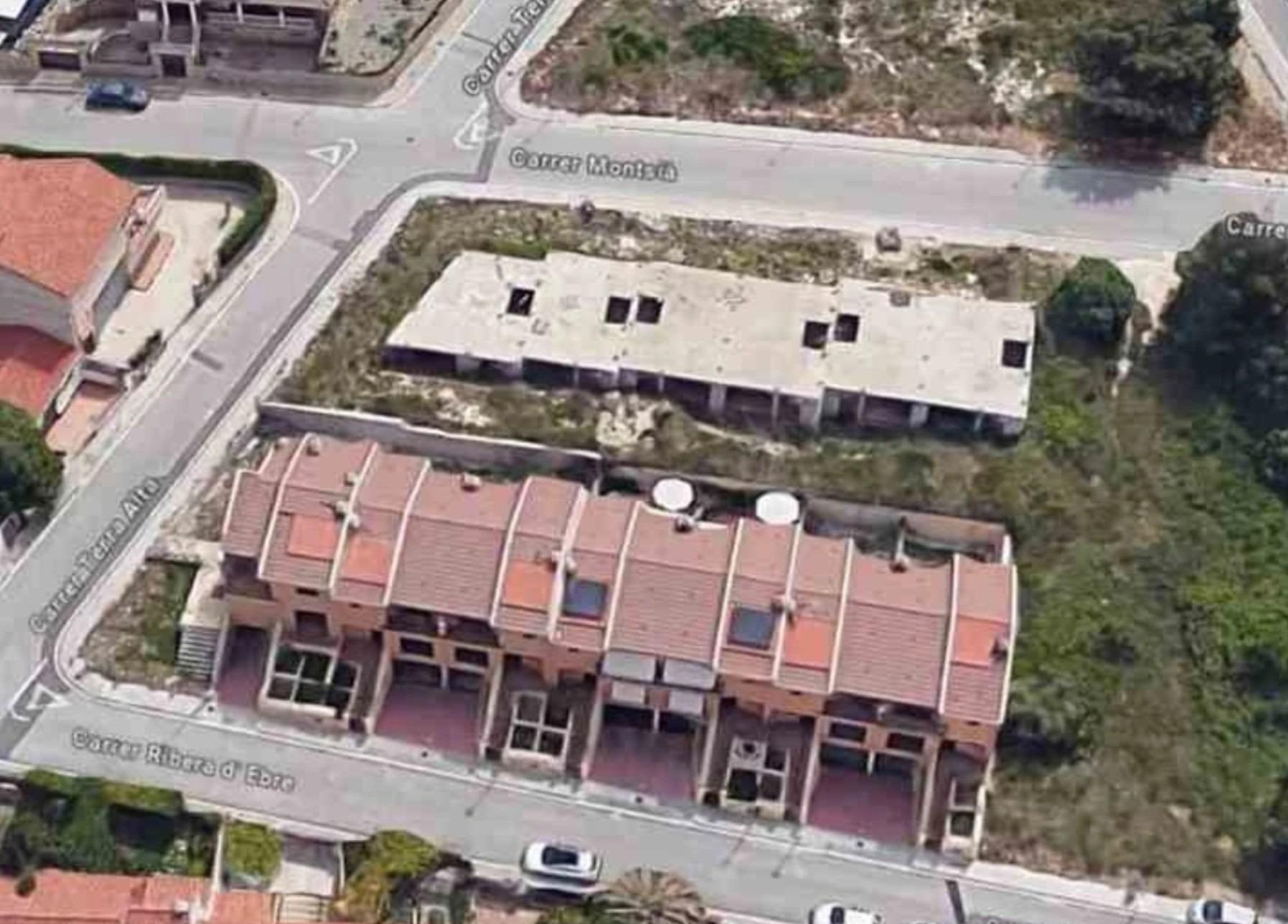 Obra parada en venta en calle Montsiá 17 - foto 4