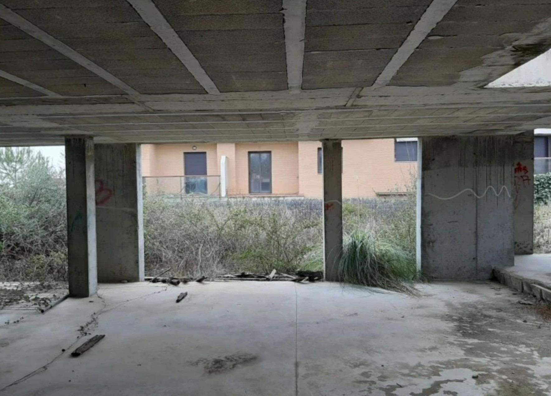 Obra parada en venta en calle Montsiá 17 - foto 5