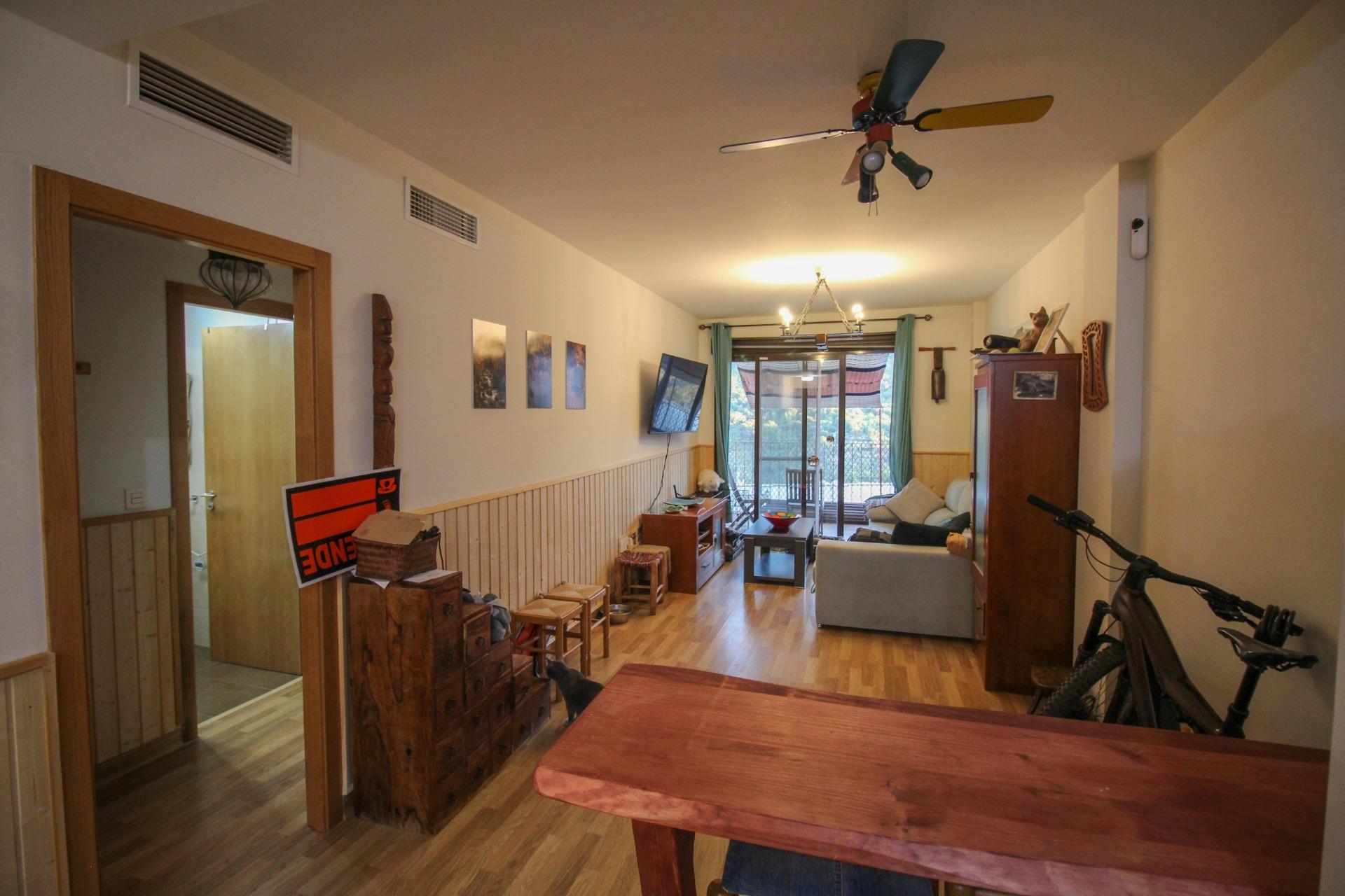 Acogedor piso de 2 dormitorios con piscina, terraza y vistas - foto 4