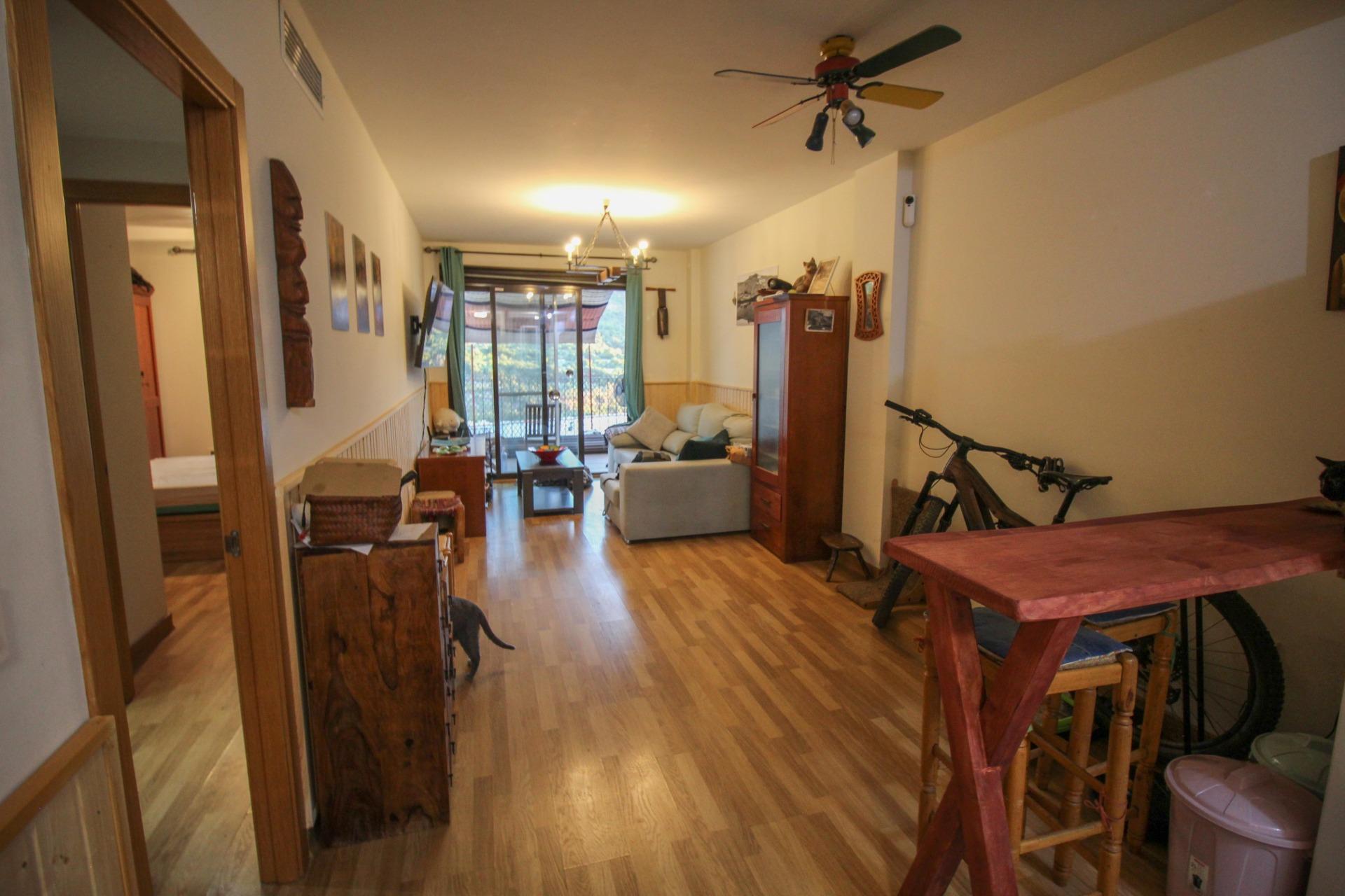 Acogedor piso de 2 dormitorios con piscina, terraza y vistas - foto 6