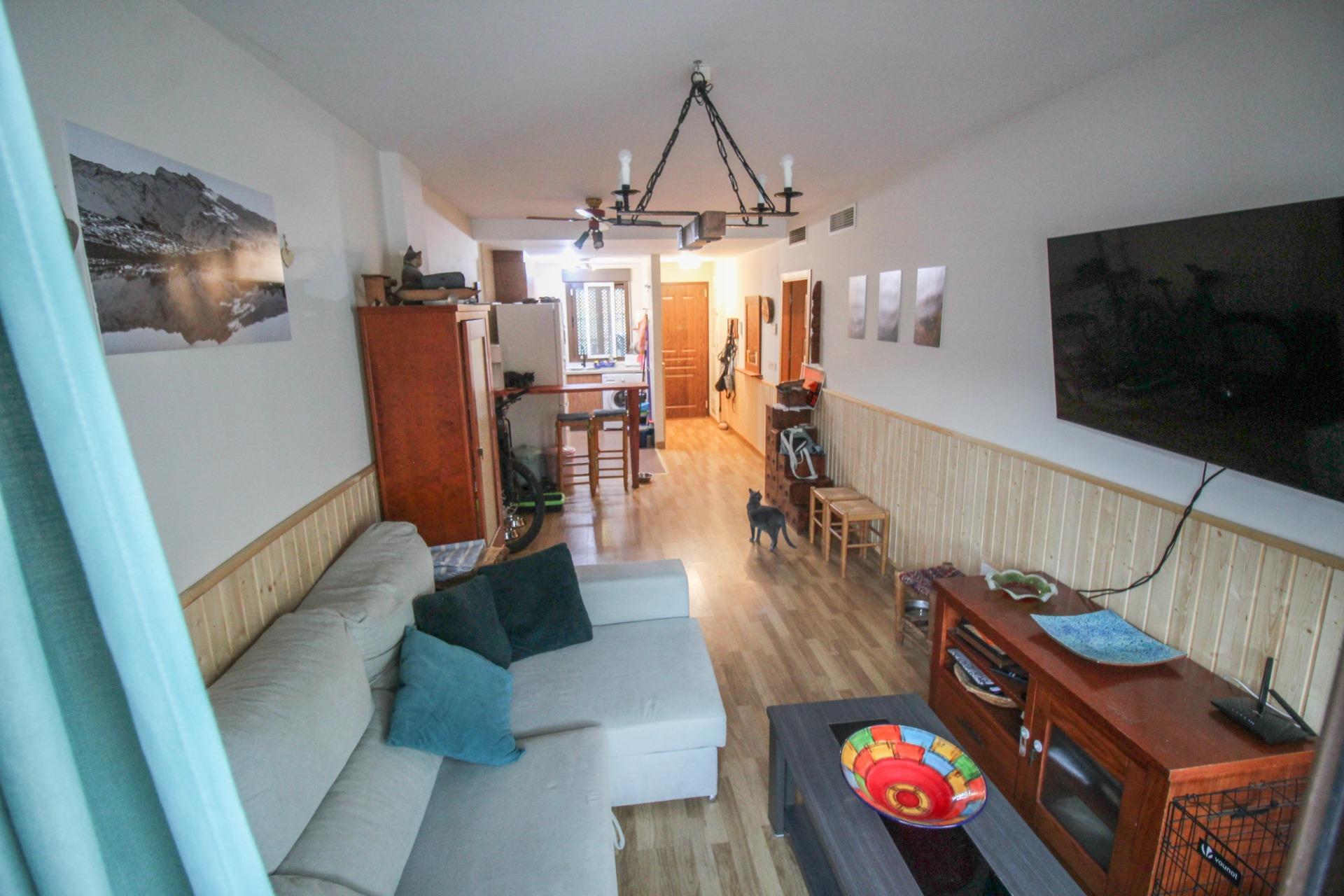 Acogedor piso de 2 dormitorios con piscina, terraza y vistas - foto 7