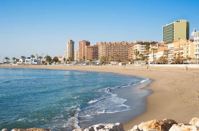 Piso de tres dormitorios con terraza y vistas al mar en Bena - foto 26
