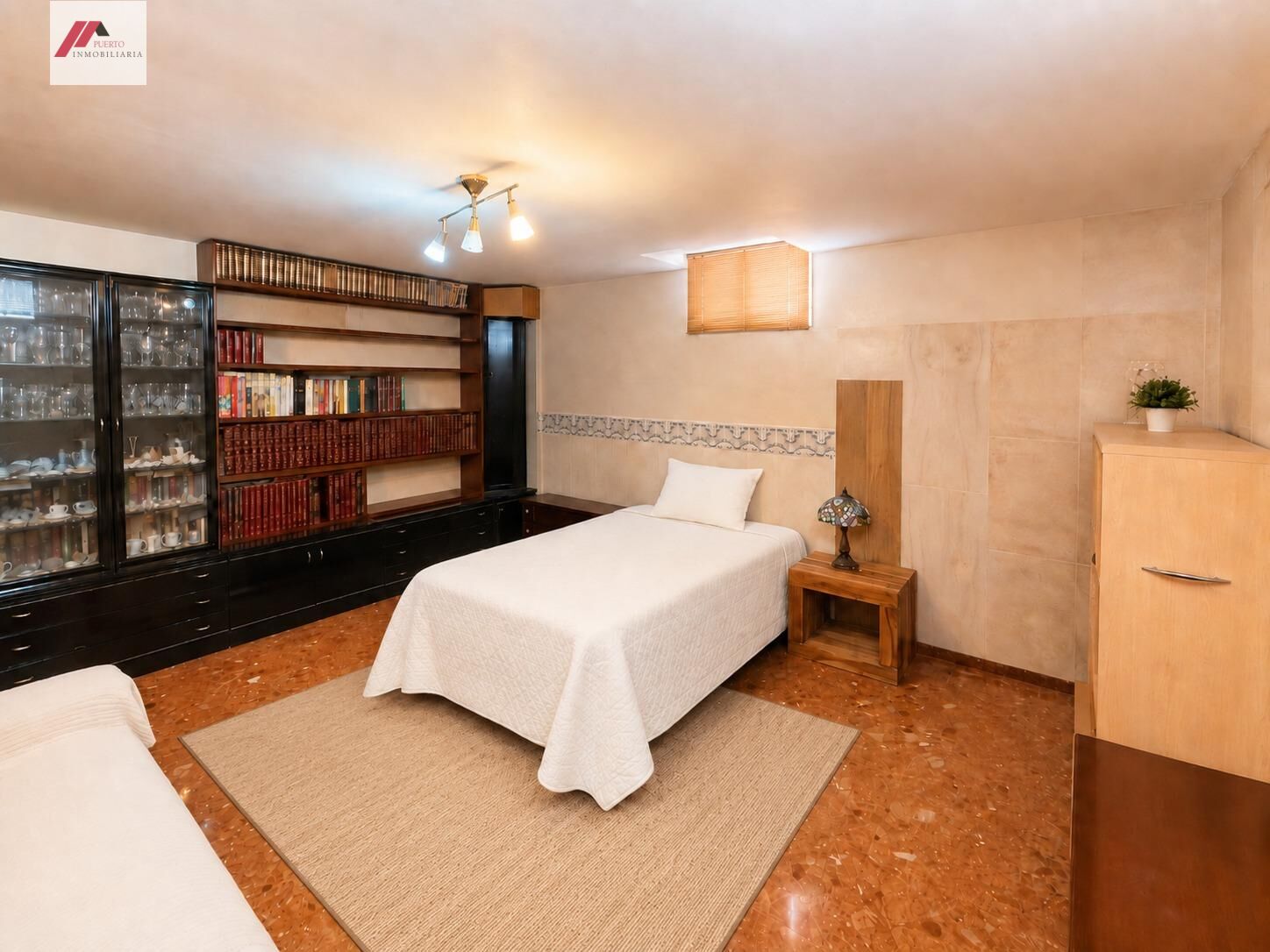 CASA DE UNA SOLA PLANTA CON PARCELA Y SÓTANO EN LA CARIDAD - foto 18