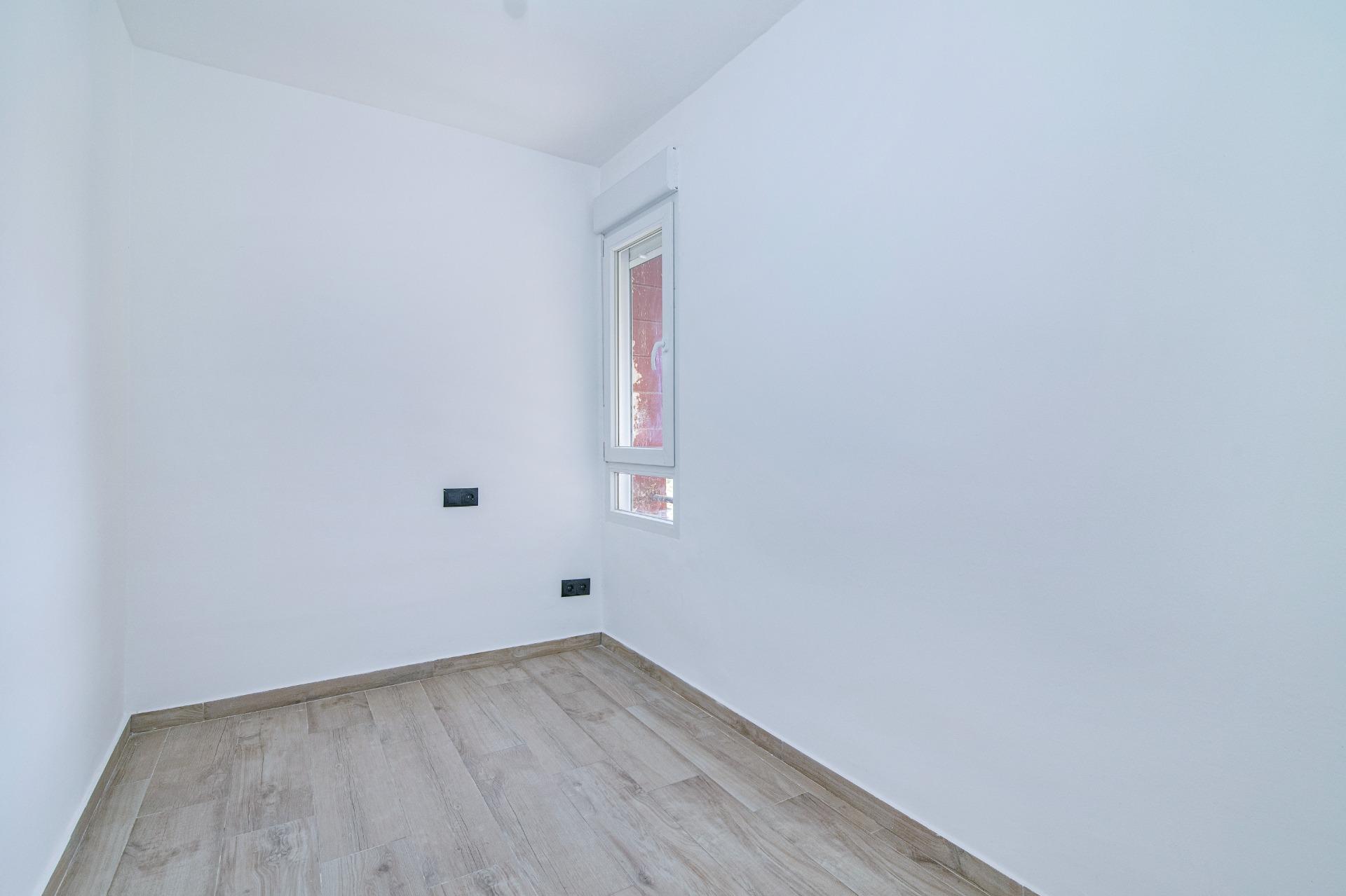 VENTA 5 DORMITORIOS. BAÑO. ASEO. REFORMADO - foto 19