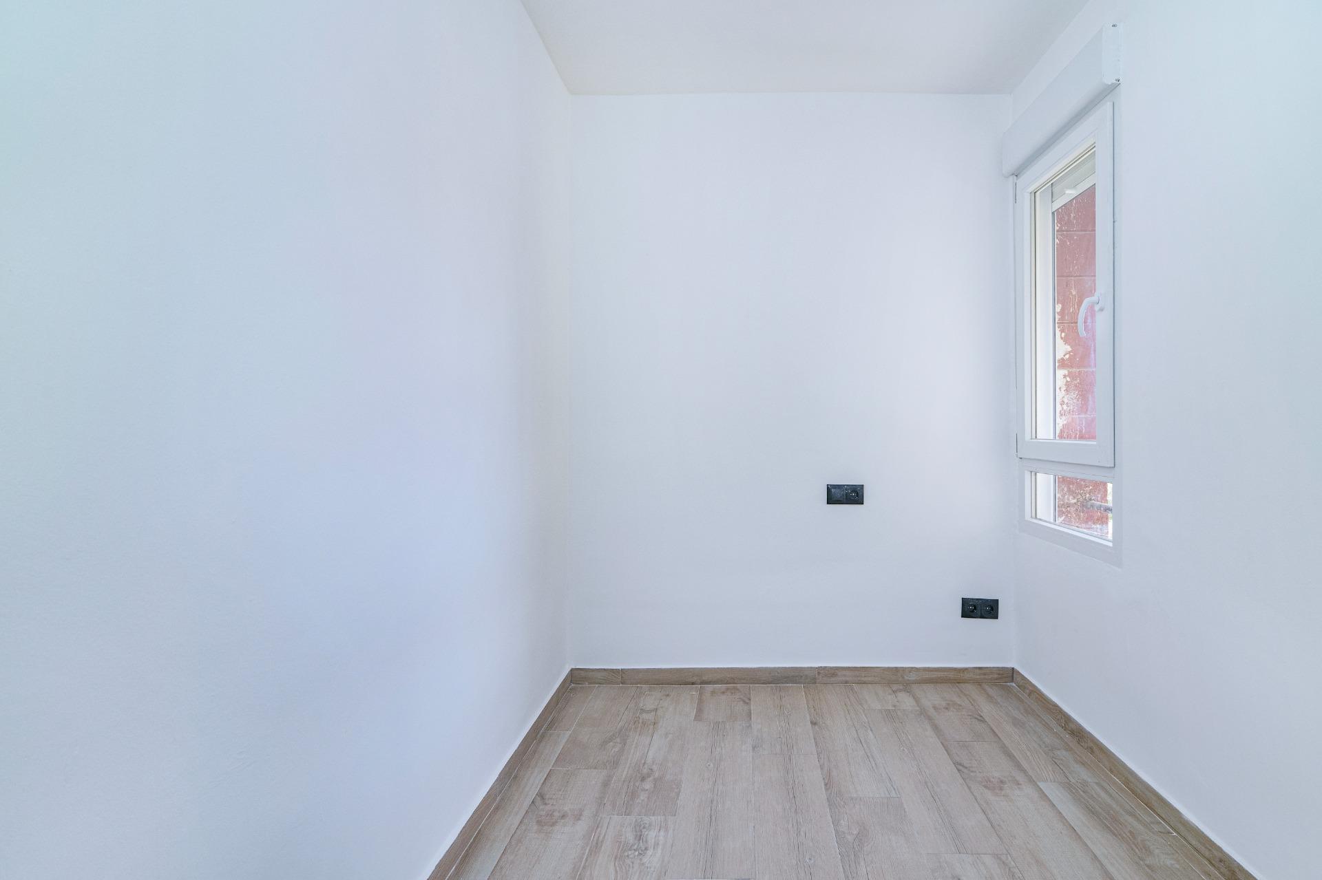VENTA 5 DORMITORIOS. BAÑO. ASEO. REFORMADO - foto 20