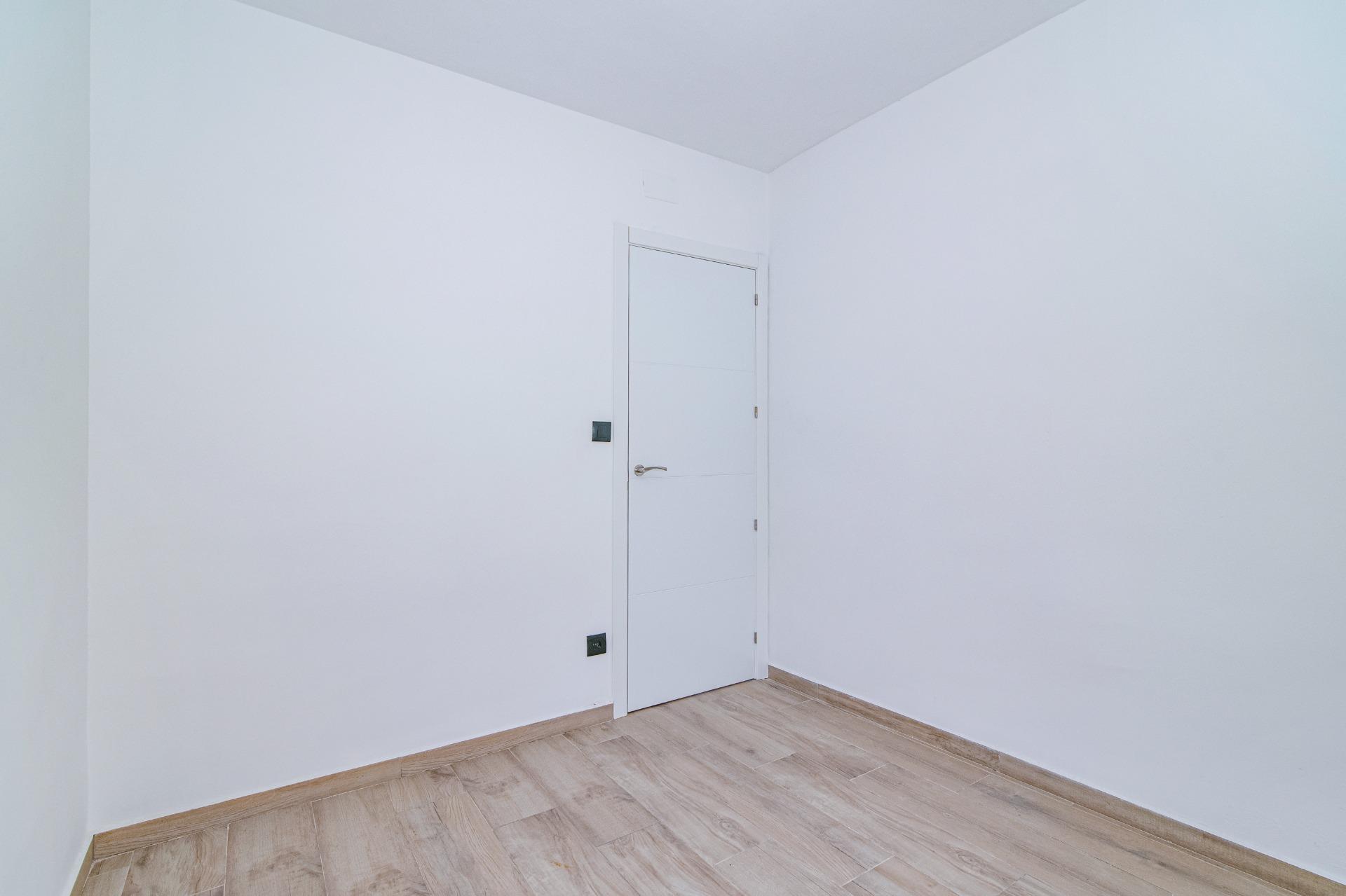 VENTA 5 DORMITORIOS. BAÑO. ASEO. REFORMADO - foto 24