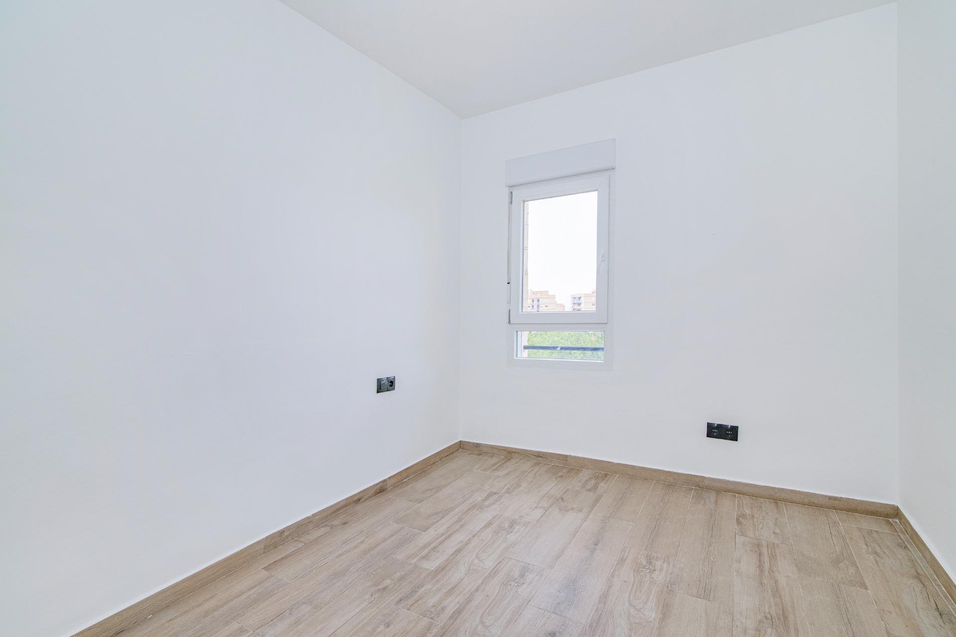 VENTA 5 DORMITORIOS. BAÑO. ASEO. REFORMADO - foto 25