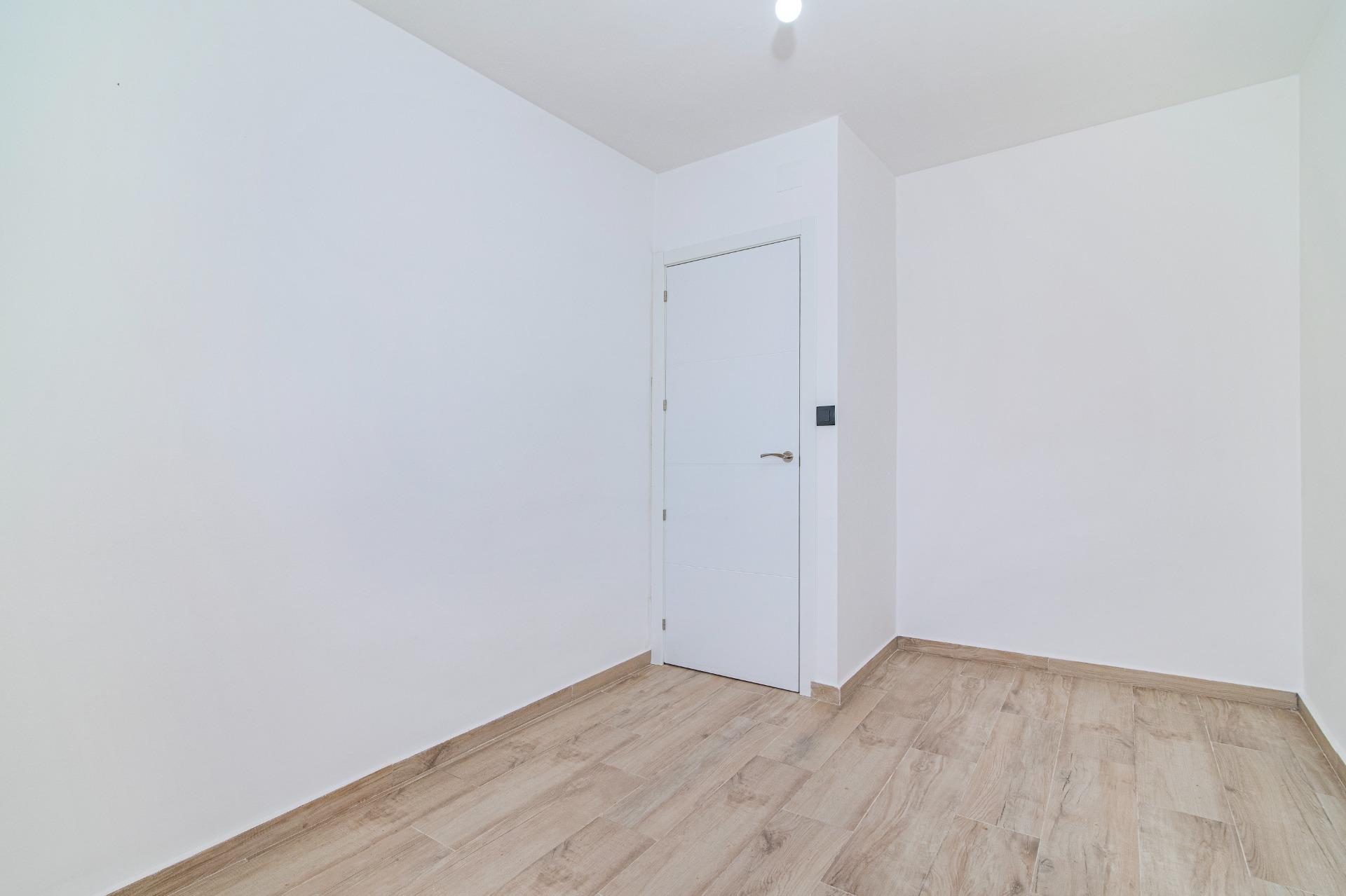 VENTA 5 DORMITORIOS. BAÑO. ASEO. REFORMADO - foto 27