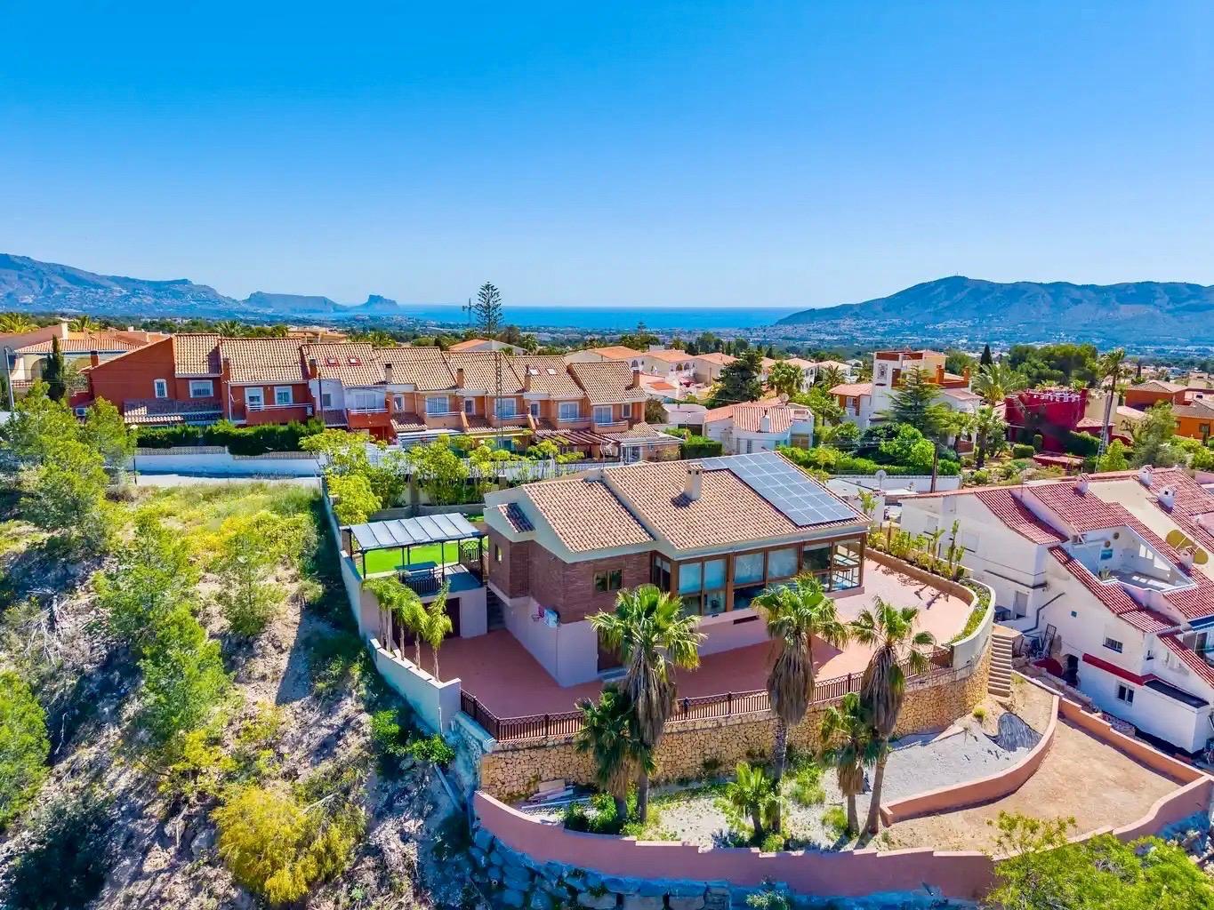 EXCLUSIVA VILLA EN LA NUCIA - foto 8