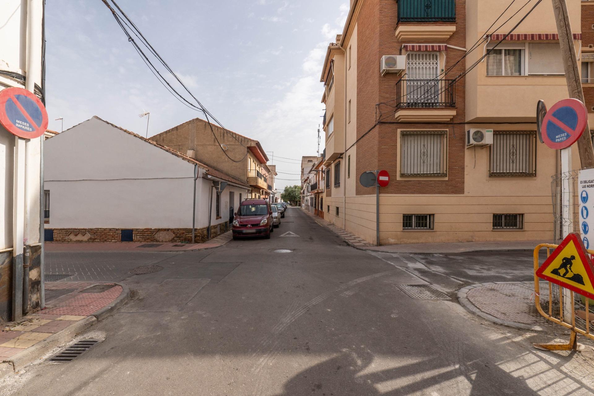 Piso amueblado de 1 dormitorio en el centro de Armilla - foto 23