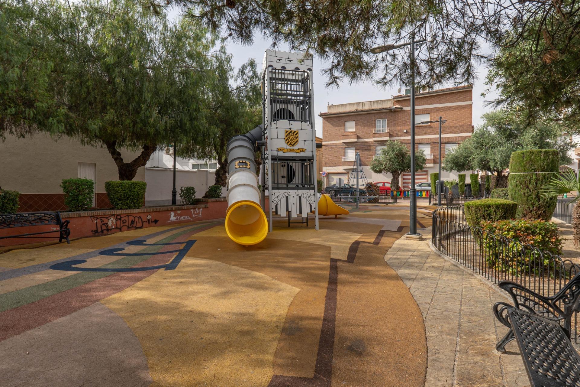 Piso amueblado de 1 dormitorio en el centro de Armilla - foto 28