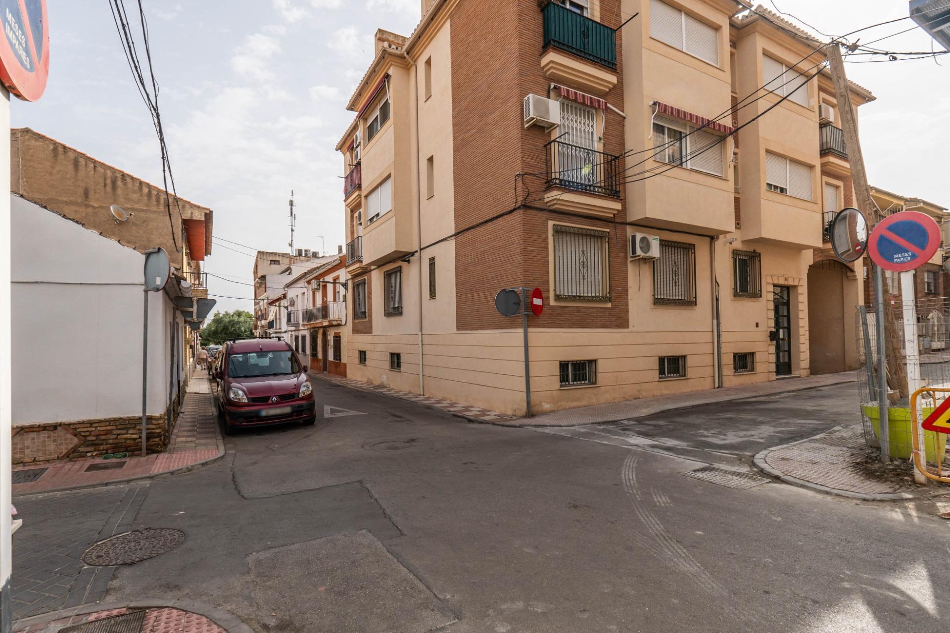 Piso amueblado de 1 dormitorio en el centro de Armilla - foto 31