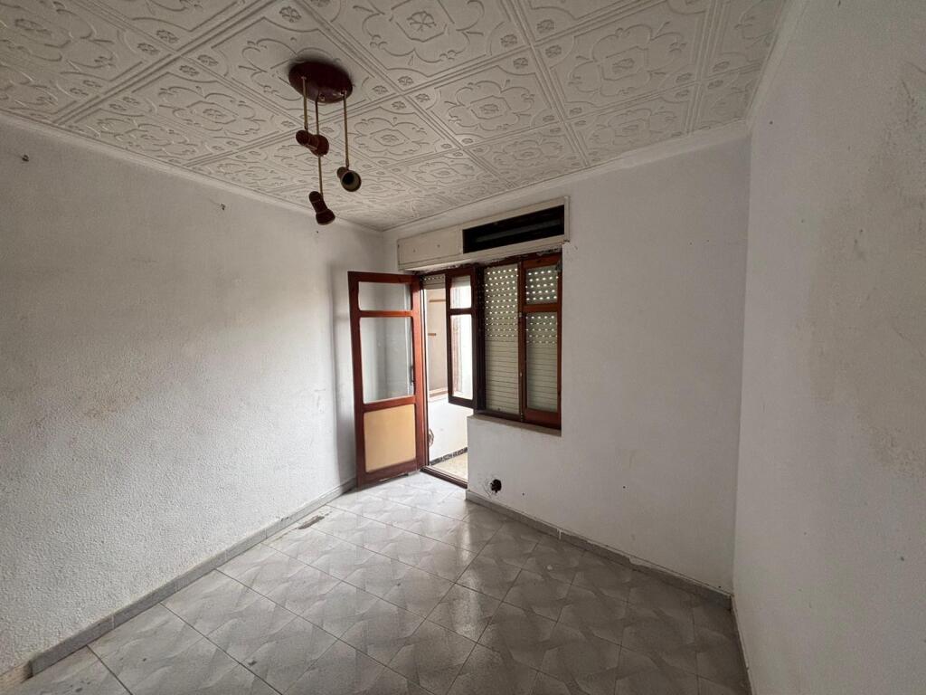 Piso en la Campaneta-Orihuela para reformar - foto 4