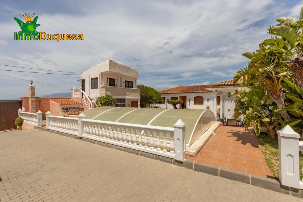 GRAN VILLA de UNA SOLA PLANTA en MOTRIL - foto 11