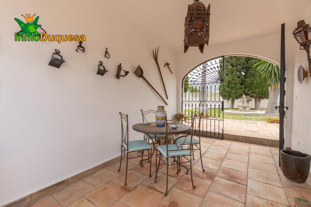 GRAN VILLA de UNA SOLA PLANTA en MOTRIL - foto 18