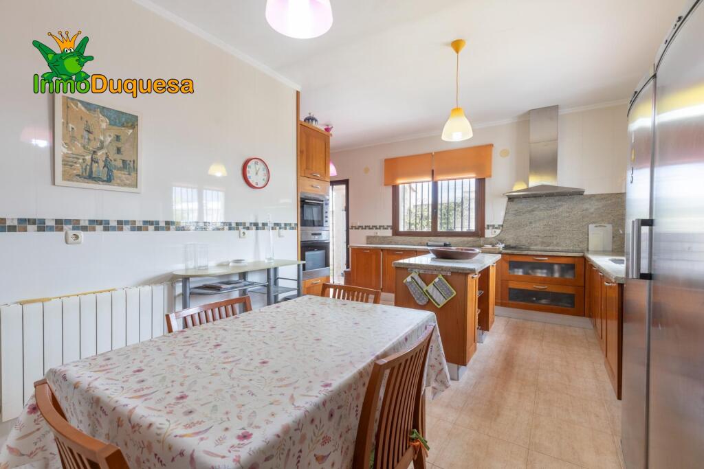 GRAN VILLA de UNA SOLA PLANTA en MOTRIL - foto 26