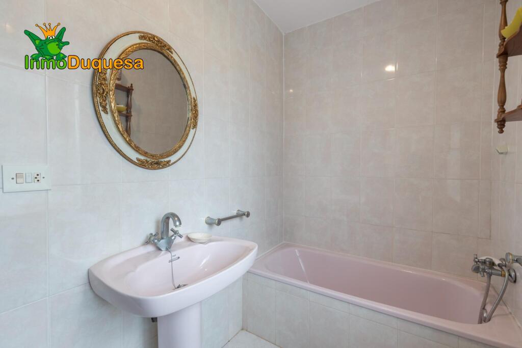 GRAN VILLA de UNA SOLA PLANTA en MOTRIL - foto 33