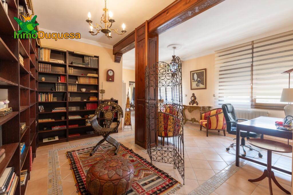 GRAN VILLA de UNA SOLA PLANTA en MOTRIL - foto 37