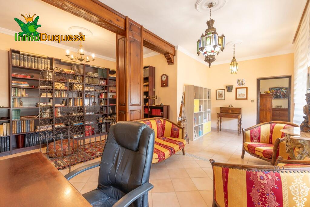 GRAN VILLA de UNA SOLA PLANTA en MOTRIL - foto 38