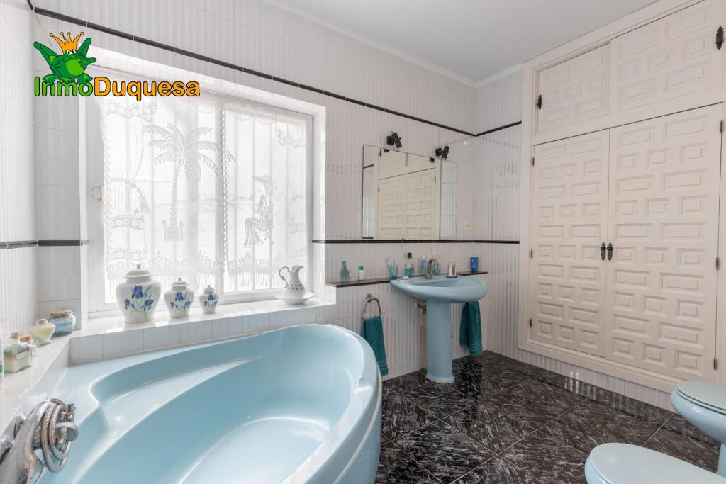 GRAN VILLA de UNA SOLA PLANTA en MOTRIL - foto 47