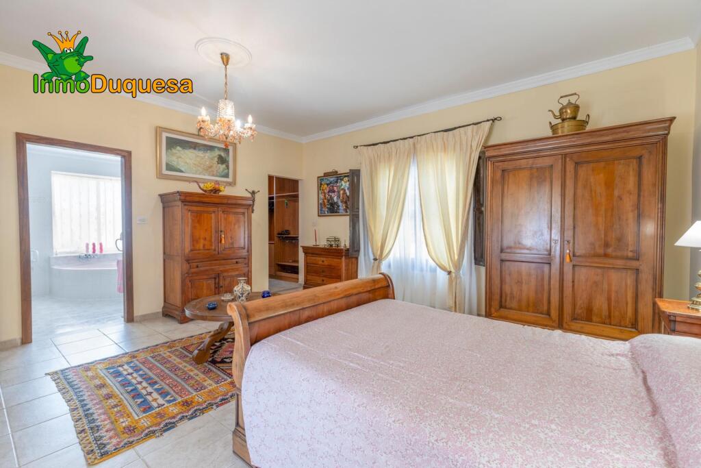 GRAN VILLA de UNA SOLA PLANTA en MOTRIL - foto 51