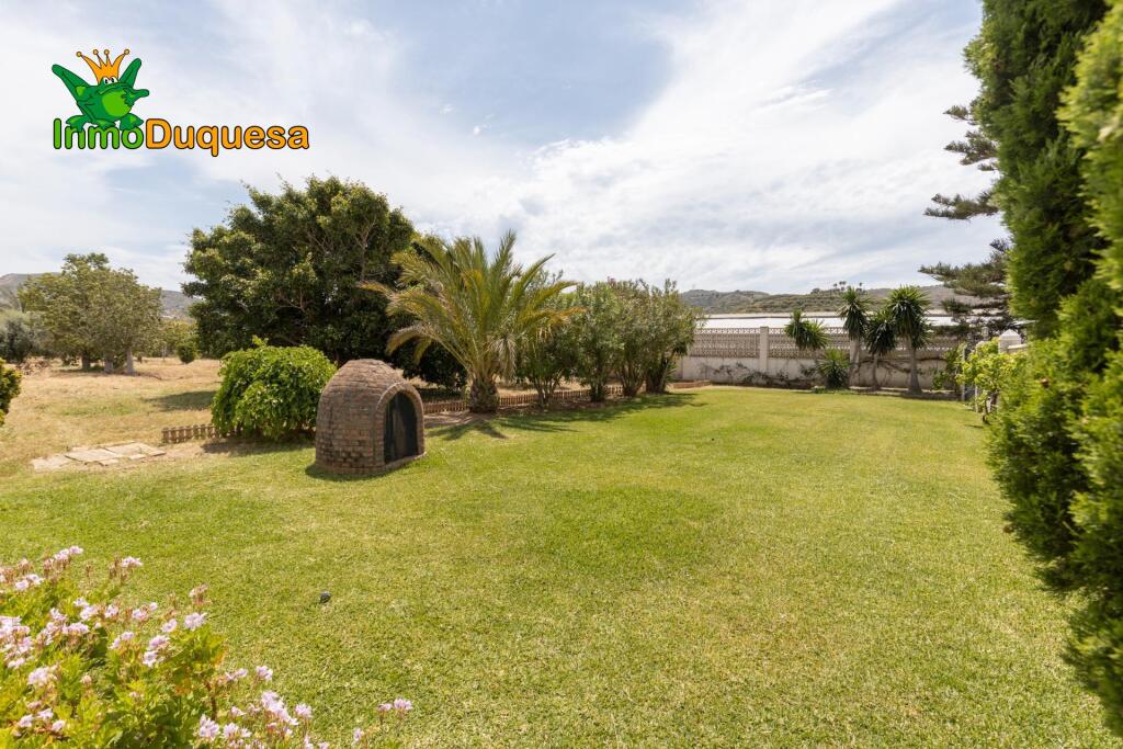 GRAN VILLA de UNA SOLA PLANTA en MOTRIL - foto 83