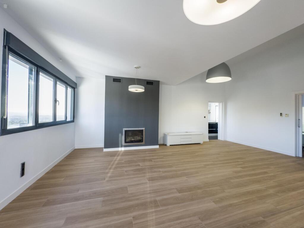 Gran chalet de DISEÑO MODERNO en venta en La Zubia. - foto 22