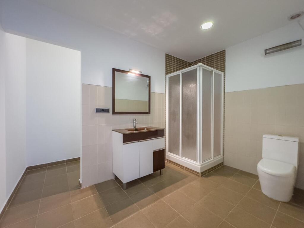 Gran chalet de DISEÑO MODERNO en venta en La Zubia. - foto 52