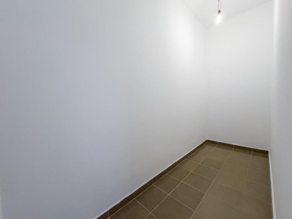 Gran chalet de DISEÑO MODERNO en venta en La Zubia. - foto 53