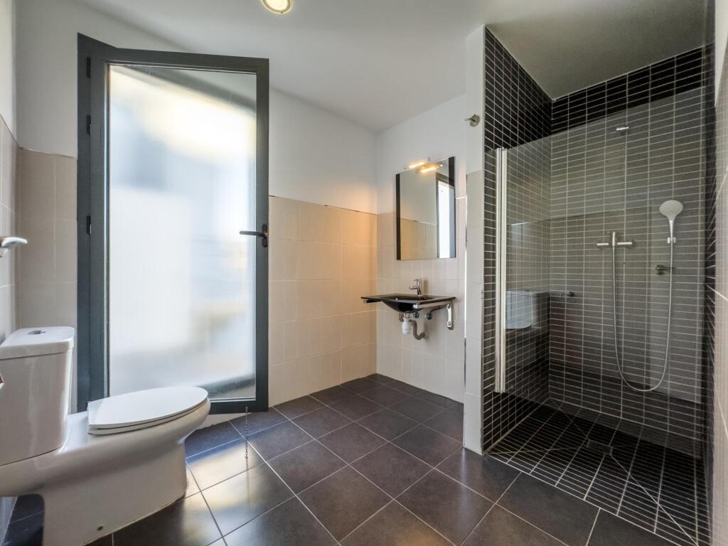 Gran chalet de DISEÑO MODERNO en venta en La Zubia. - foto 55