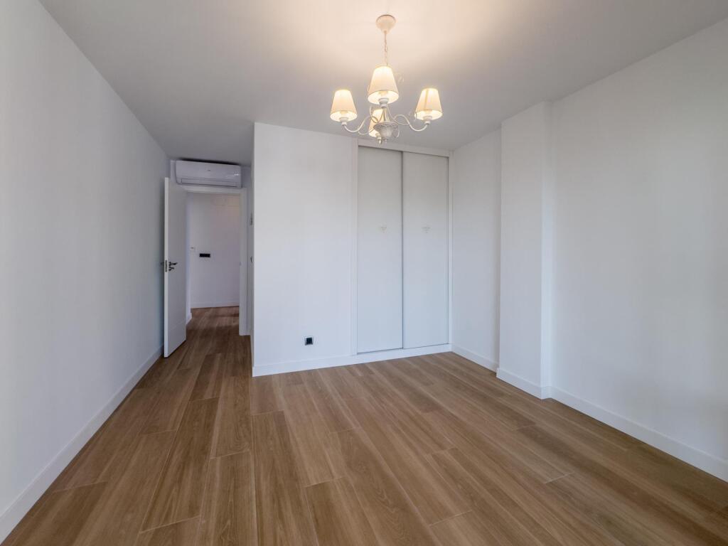 Gran chalet de DISEÑO MODERNO en venta en La Zubia. - foto 58