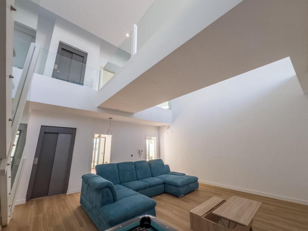 Gran chalet de DISEÑO MODERNO en venta en La Zubia. - foto 61