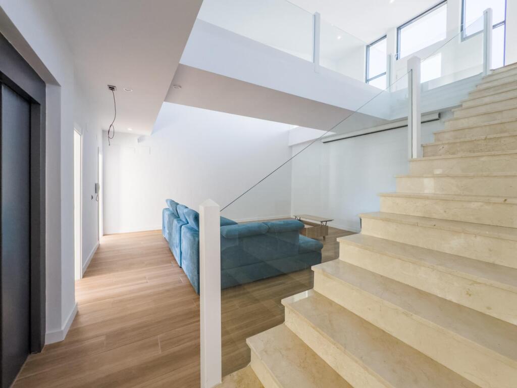 Gran chalet de DISEÑO MODERNO en venta en La Zubia. - foto 63