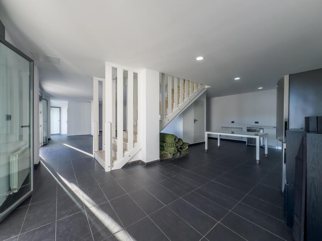 Gran chalet de DISEÑO MODERNO en venta en La Zubia. - foto 65